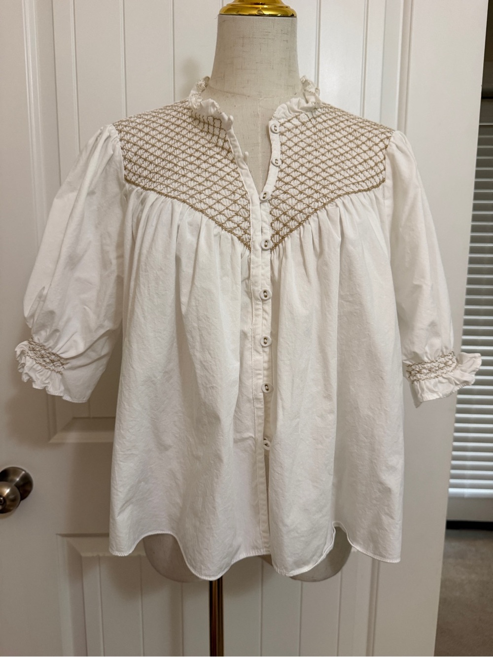 Tuckernuck Smocked Yoke Ivory & Gold Stitched Button Front Top XL